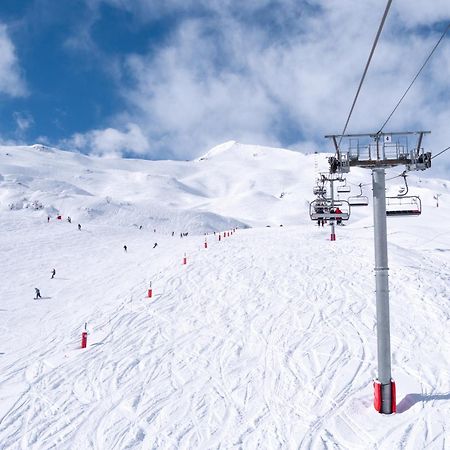 Hotel & Spa Monasterio De ボルタニャ エクステリア 写真 Ski lift in the resort