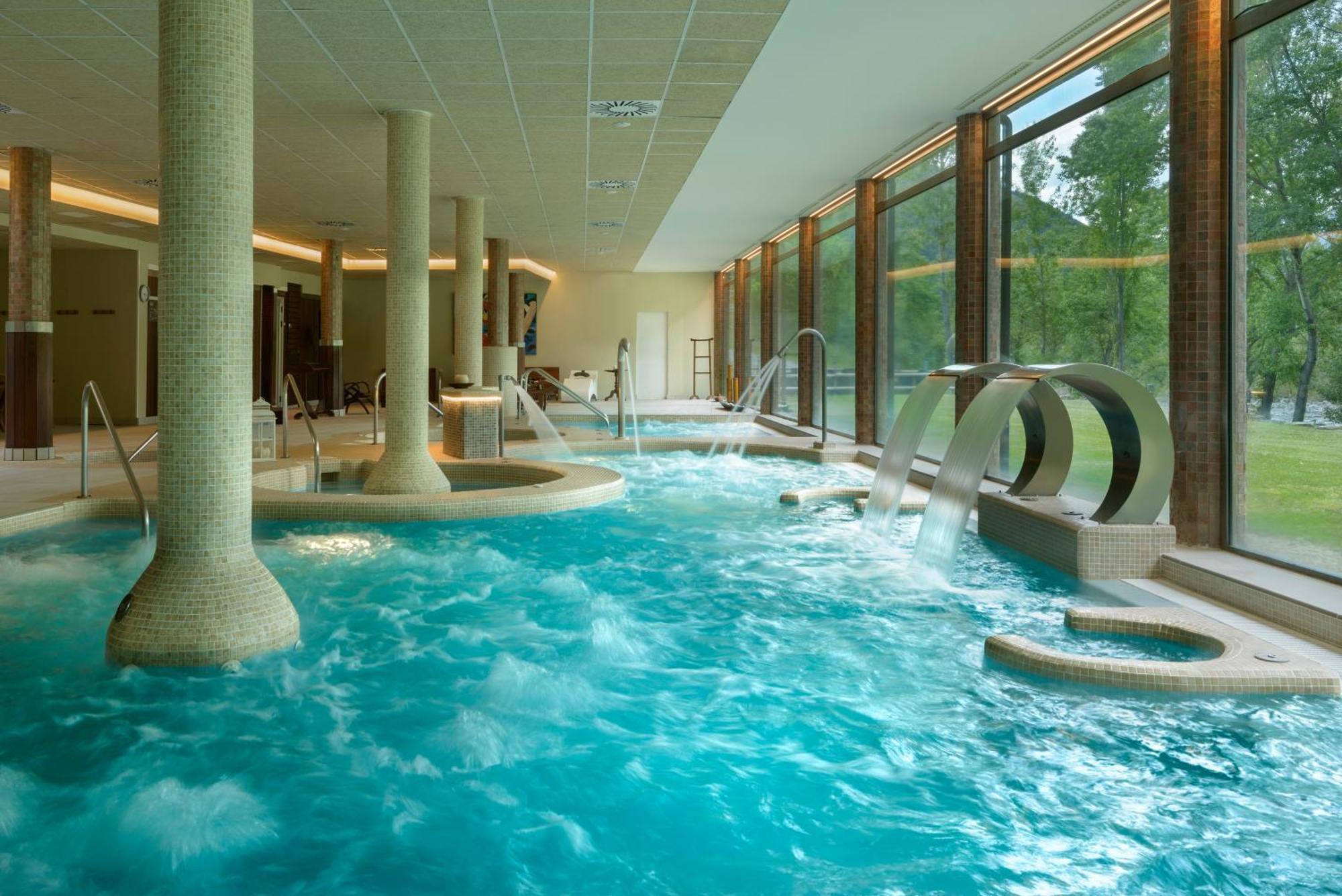 Hotel & Spa Monasterio De ボルタニャ エクステリア 写真 The spa at The Grove