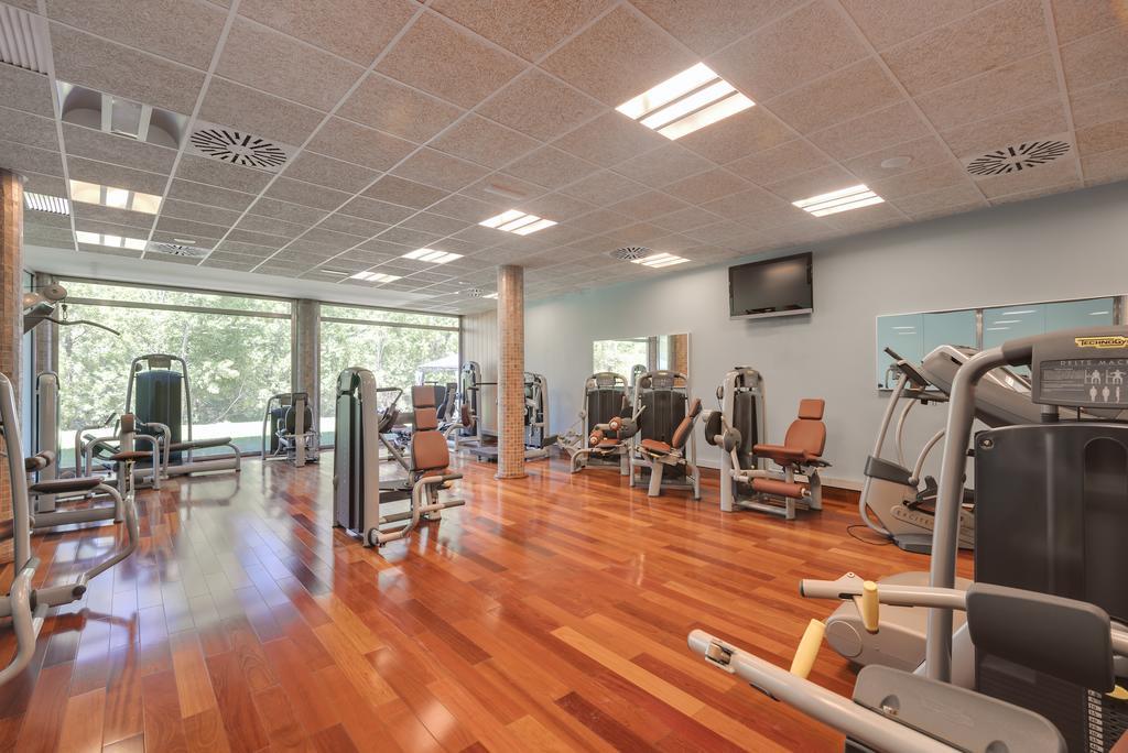 Hotel & Spa Monasterio De ボルタニャ エクステリア 写真 The gym at the hotel